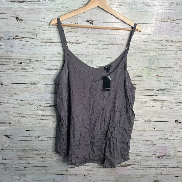 Torrid  gray tank top size 2 (16) NWT - Picture 1 of 7